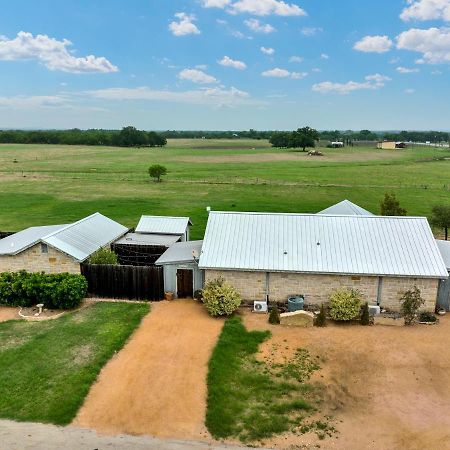 Romantic Oasis With Hot Tub Near Fred And Wineries! Фредериксбург Екстериор снимка